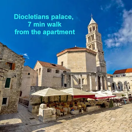 Charming Ana In The Heart Of * Split